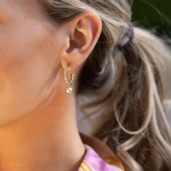 Caroline Svedbom Bella Loop Earrings/Pearl + Crystal- Örhängen