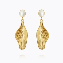 Caroline Svedbom Mini Golden Leaf Earrings/Pearl- Örhängen